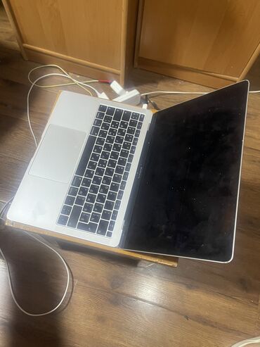 Компьютеры, ноутбуки и планшеты: Apple