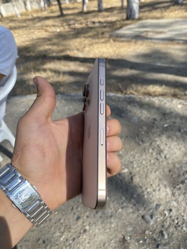 Samsung: IPhone 16 Pro, 256 GB, Desert Titanium, Barmaq izi, Simsiz şarj, Face ID