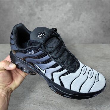 air max command black: Patike, veličina - 46