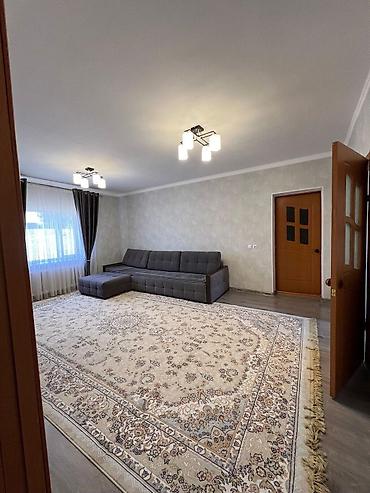 Продажа коттеджей и домов: Продаётся добротный дом в г. Бишкек 📍 Ж/м Кара-Жыгач, ул. Дордой — — 11