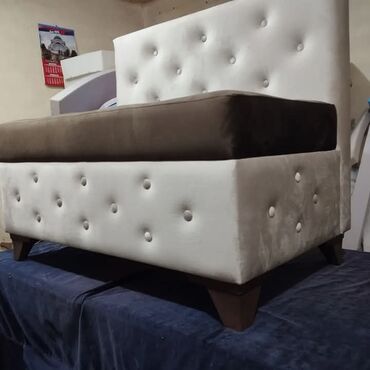 Stolice: Tabure sa naslonom 100/60/80 cm Sedeci deo 100/50 cm na otvaranje — 5