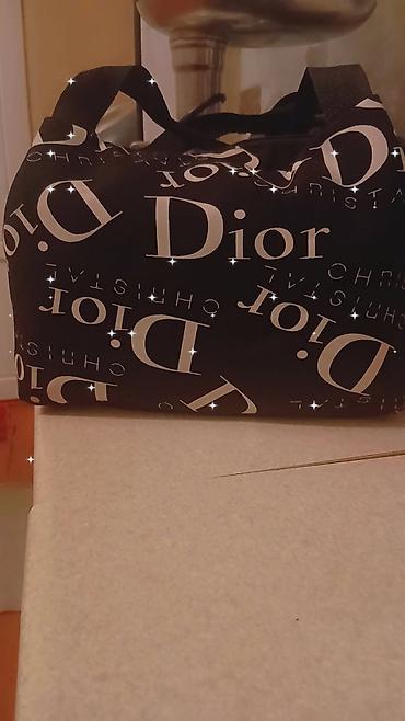 qara rəng: Dior loqolu çiyin/əl çantası - Rəng: qara, üzərində iri “Dior” və — 1