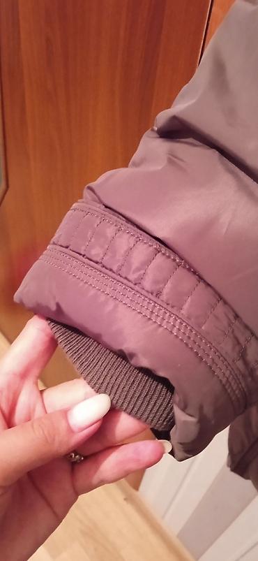 Пуховики и зимние куртки: Куртка пуховик женская обсолютно новая, натуралка размер — 6