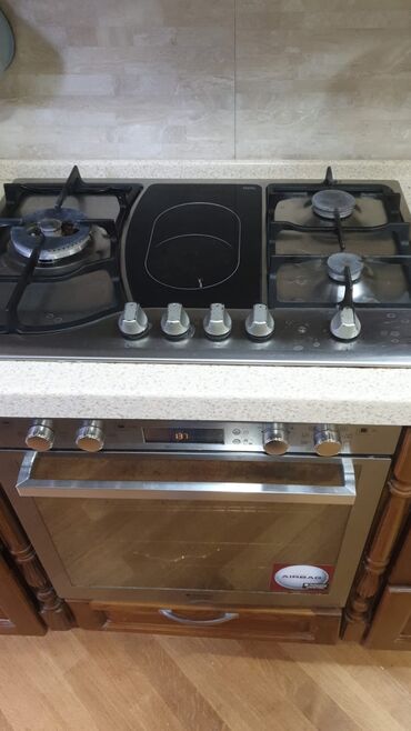 arisdon: Duxovka Hotpoint-Ariston, Qazlı, rəng - Ağ, Quraşdırılan, İşlənmiş