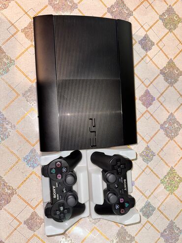 3 kameralı videoregistrator: Salam Ps3 super slim 500 gb satılır. 2 original pultu var.Tam 50