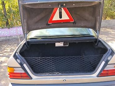 spark 2012: Mercedes-Benz E-Class: 1988 г., Механика, Седан — 4