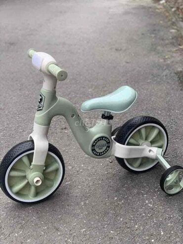 детские велики: Продаю велосипед детский Состояние абсолютно идеальное До 4 лет
