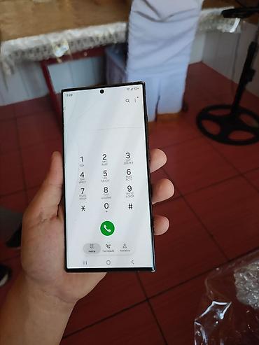 xeon 1680 v4: Samsung Galaxy S23 Ultra, зелёный На экране видны трещины на работу не — 1