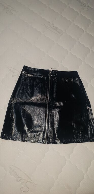 nasa duks h m: S (EU 36), Mini, color - Black