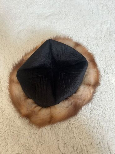 срочно продаю в связи с переездом: СУУСАР ТЕБЕТЕЙ САТЫЛАТ ЖАНЫ 18 000сомго алынган жарым баасына берилет