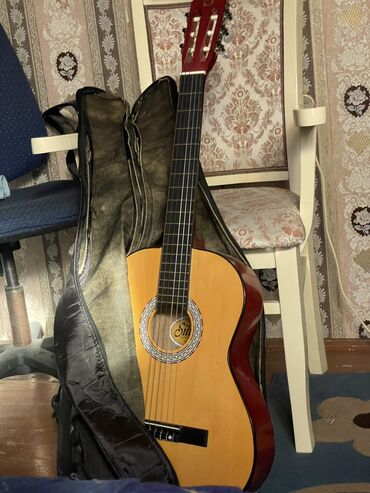 pul kolleksiya: Klassik gitara, Yeni, Pulsuz çatdırılma, Ödənişli çatdırılma, Rayonlara çatdırılma