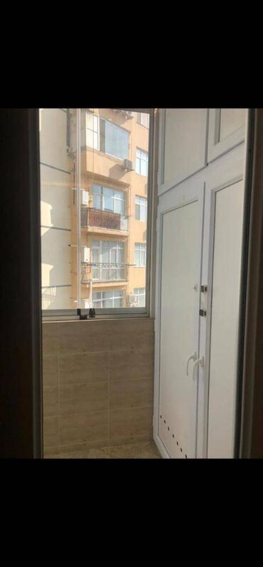 Uzunmüddətli kirayə mənzillər: Nəsimi metrosunun yaxınlığında daxil qosunların baş idarəsinə yaxın 13 — 9