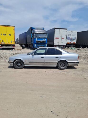 задние фары на бмв е34: BMW 5 series: 1991 г., 2.5 л, Механика, Бензин, Седан
