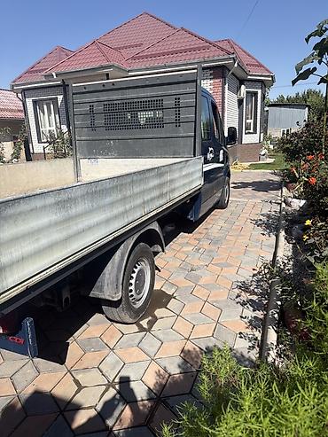 Продаётся бортовой грузовик Mercedes‑Benz Sprinter (313кабина-«будка» at lalafo.kg Продаётся бортовой грузовик Mercedes‑Benz Sprinter (313кабина-«будка»