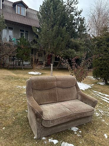 Прямые диваны: Прямой диван, Б/у — 11