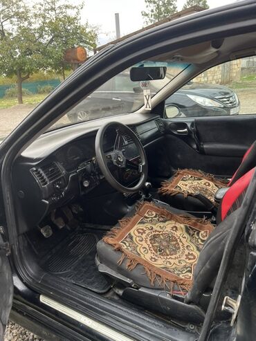 Opel: Opel Vectra: 1.8 l | 2000 il Sedan — 13