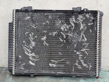 Радиаторы: Радиатор охлаждения двигателя Mercedes-Benz W210, 2.0 - 3.2, МКПП — 8