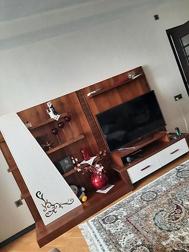 qoz: Qonaq otağı üçün mebel dəsti Tərkib: - TV stendi və divar rəfli — 2