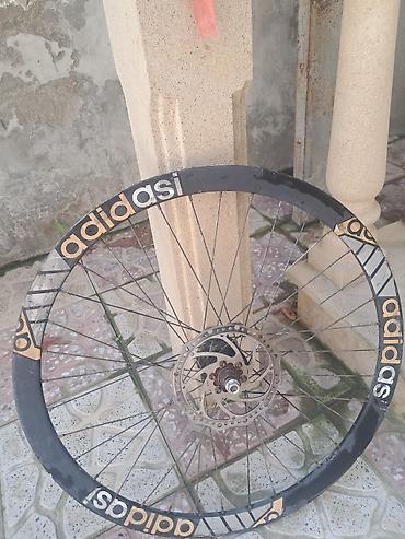 velosiped şini: Velosiped ön təkər komplekti - Ölçü: 26" (təxmini, şəkilə əsasən) - — 1