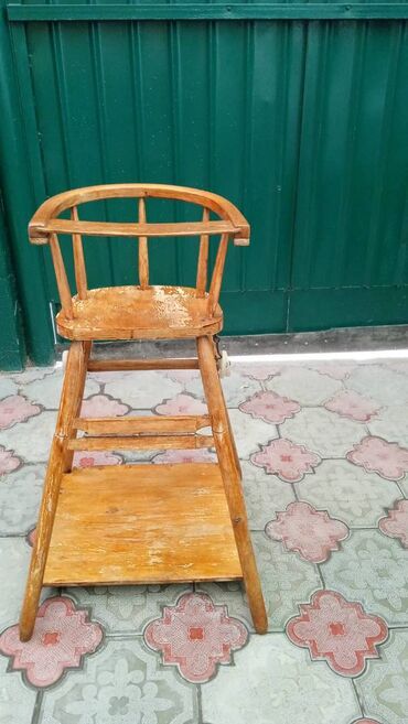 столы для зала: Детский стульчик, деревянный