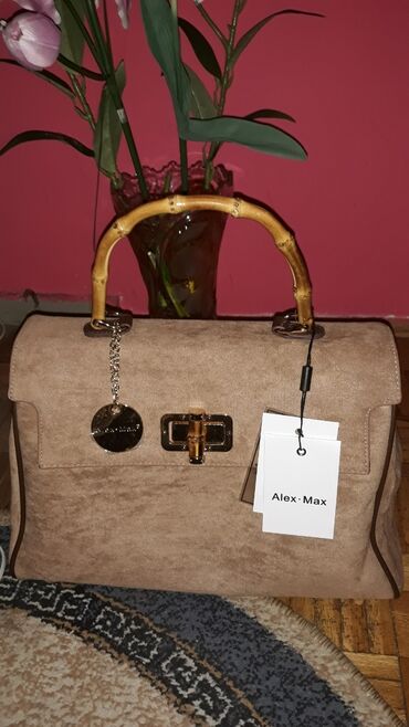 Handbags: Nova torba sa etiketom,ima kais za rame