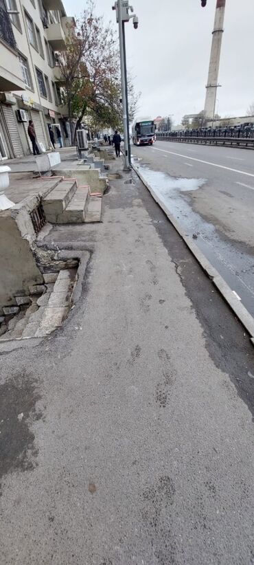 Mağazalar: Təcili satılır!!! Qeyri yaşayış kupça ilə.20 min endimlə satır!!! — 1