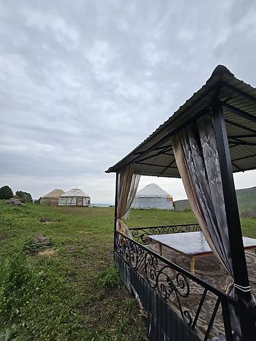 Аренда юрт: Аренда юрты, Каркас Деревянный, 100 баш, Стол — 18