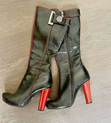 Косметика: Обувь, стильные женские сапоги (зима) б/у отличный мех -
