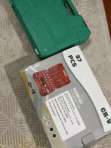 Наборы инструментов: Абсолютно новая с коробкой .Набор инструментов 37 предметов в прочном — 5