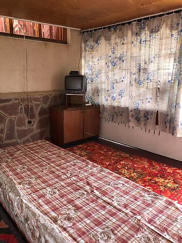 Продажа коттеджей и домов: 5 комнат, 220 м², 10 соток, Бает, Собственник — 11