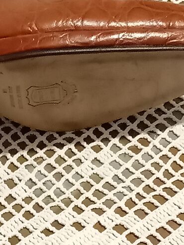 Salonke: Salonke, 37 — 11