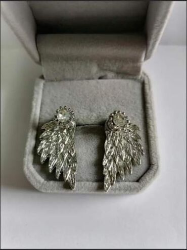 Minđuše: Mindjuse 800 — 2