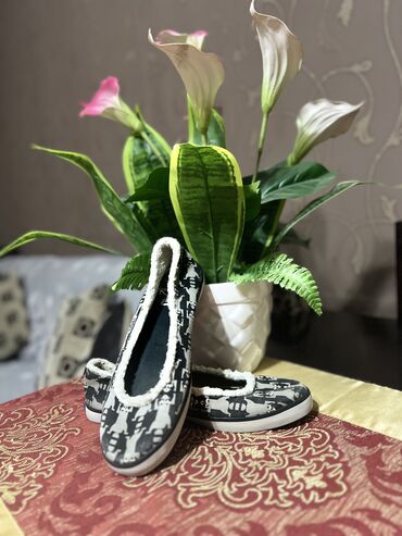 Makasin və loferlər: Ölçü: 37, rəng - Qara, İşlənmiş -da lalafo.az — 5 Makasin və loferlər: Ölçü: 37, rəng - Qara, İşlənmiş — 5