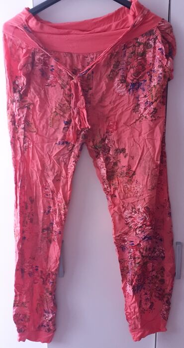 zenski kompleti sako i pantalone za punije: Pantalone letnje tangog materijala na lastisu oko struka velicina I