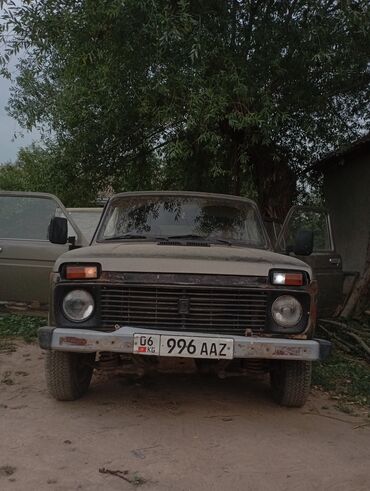 полики для авто бишкек цена: ВАЗ (ЛАДА) : 2001 г., 1.7 л, Механика, Бензин, Внедорожник