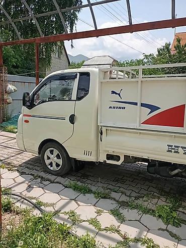 фура волва: Hyundai Porter (известен как H-100) — компактный бортовой грузовик — 5