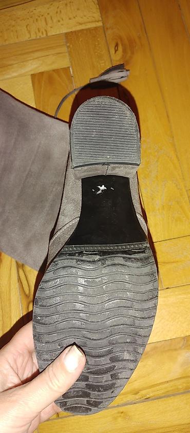hulahopke za zene: Ženske čizme preko kolena, sivkasto-smeđe (taupe) boje. - Model — 2