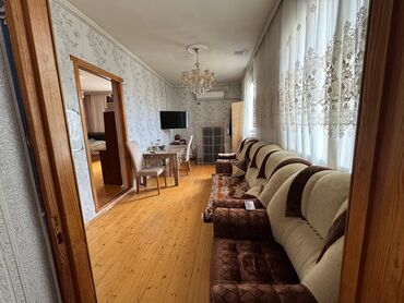 Həyət evləri və villaların satışı: 3 otaqlı, 70 kv. m, Orta təmir — 1