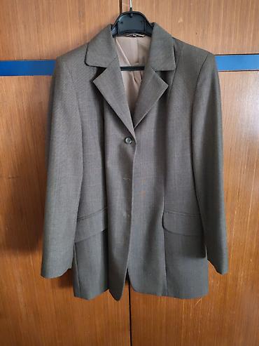 pantalone elipsa: Ženski sako klasičnog kroja u sivo-maslinastoj nijansi. Jednoredno — 1