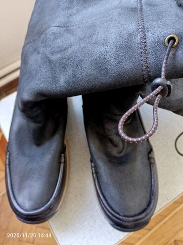 Çəkmələr: Qış çəkmələri - Rəng: qara (altlıq bej rəngli) - Material: yumşaq üst — 8