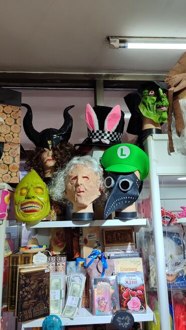 Карнавальные костюмы: Резиновые маски от 800 до 2500 сом