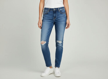 dziury w ubraniach: American Eagle, Jeans for women, size L