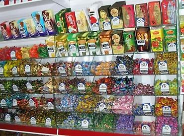 шоколадный фонтан: Продаётся стеклянная полка для конфет и печенья. если полностью — 1