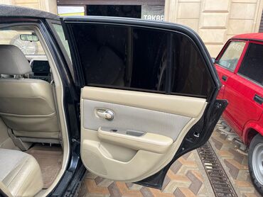 Nissan: Nissan Tiida: 1.8 l | 2007 il Sedan — 11