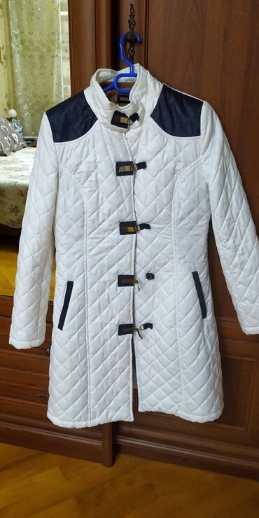 итальянские пальто в бишкеке: Пальто,все в идеальном состоянии.размер с-м