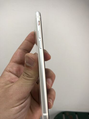 Apple iPhone: IPhone SE, 64 GB, Ağ, Barmaq izi, Face ID — 7