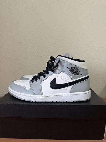 Мужская обувь: Мужские кроссовки, 43, Air Jordan, Б/у, цвет - Серый, Самовывоз, Платная доставка — 1
