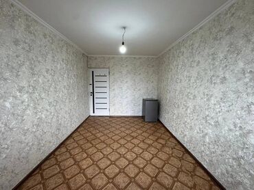 квартира студия 18 кв м: 1 бөлмө, 17 кв. м, Жатакана жана мейманкана түрүндө, 2 кабат, Косметикалык ремонт