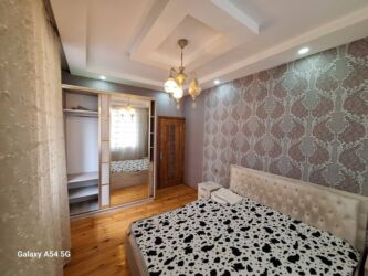 Uzunmüddətli kirayə mənzillər: Yeni Yasamalda📍tam temirli 3 otaqli menzil kiraye verilir Menzil 20 — 10