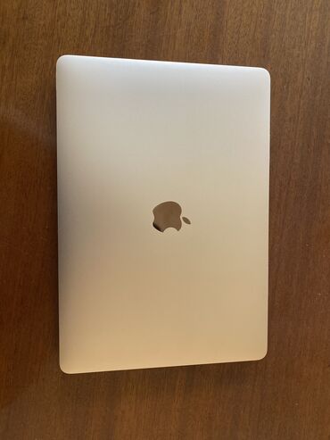 macbook air m1 2020: Apple